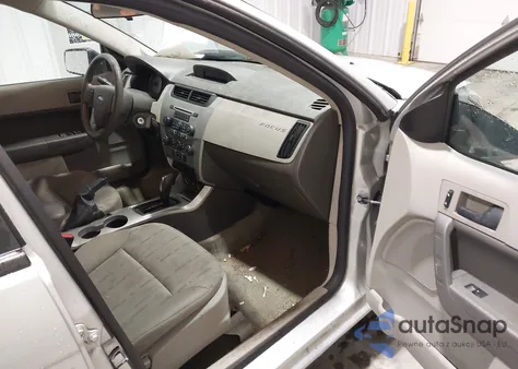 2009 Ford Focus Se z USA, uszkodzony, nr VIN 1FAHP35NX9W208018